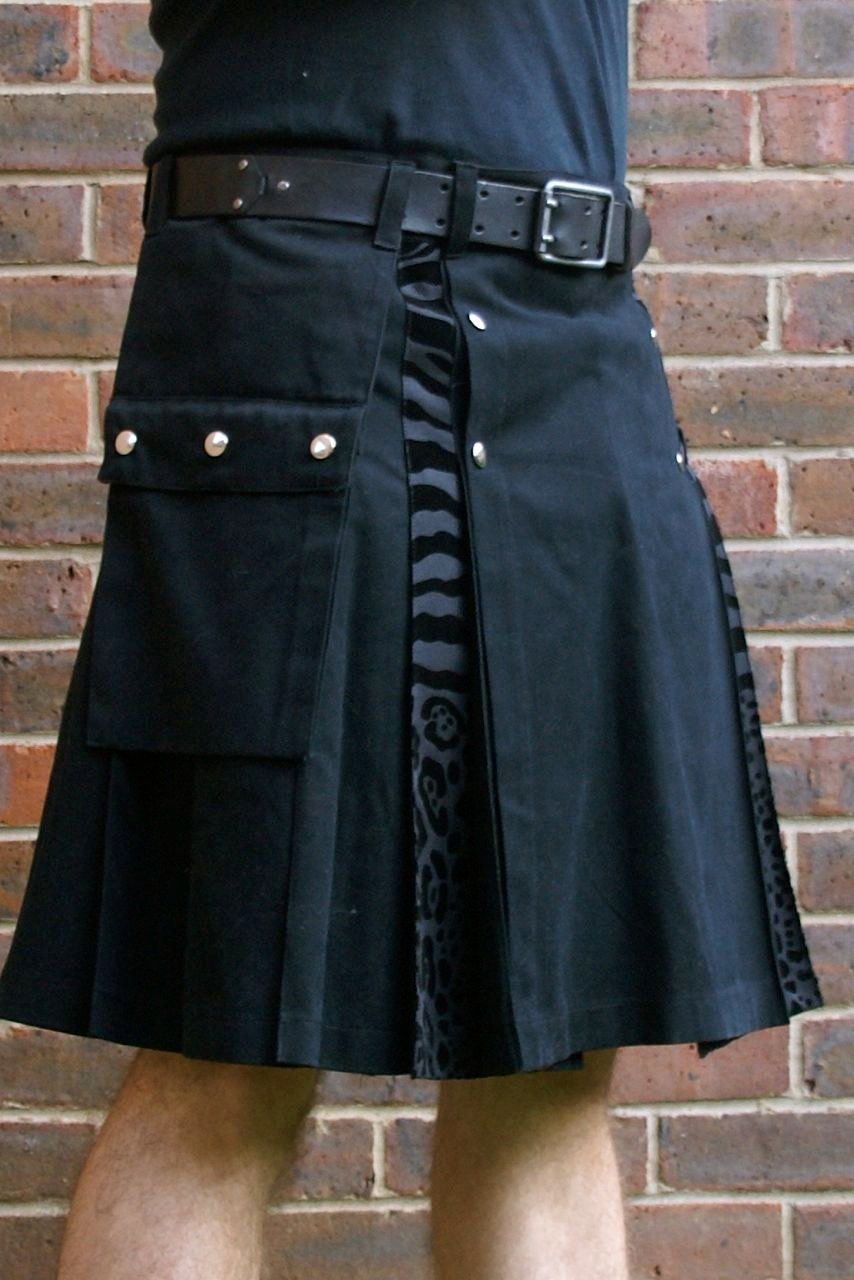 Black kilt – Modern Kilts For Men For Sale