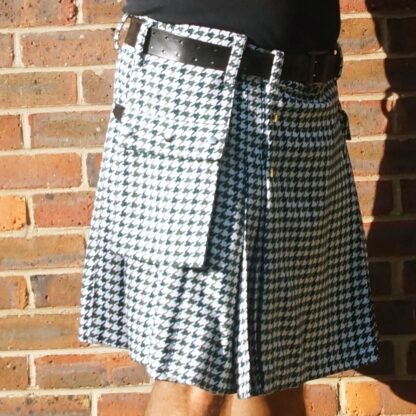 Green brown black white dog tooth check kilt